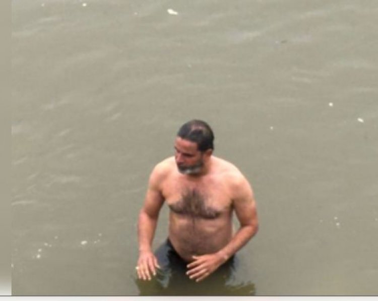 बिहार : जन सुराज के संस्थापक प्रशांत किशोर ने तोड़ा अनशन, गंगा में लगाई डुबकी