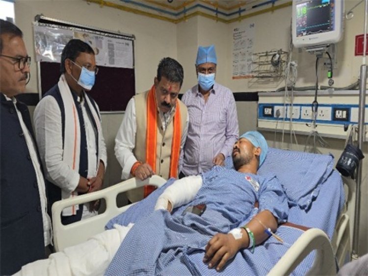 घायल जवानों से मिले गृहमंत्री