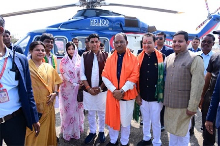 मुख्यमंत्री विष्णुदेव साय के महासमुंद आगमन पर जनप्रतिनिधियों ने किया आत्मीय स्वागत