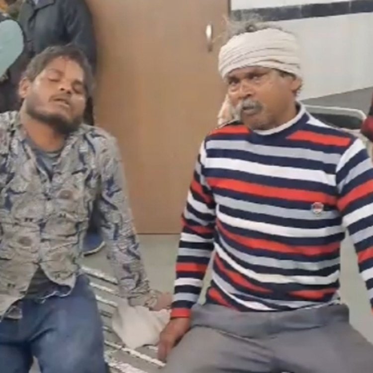 जमीन विवाद में पिता-पुत्र पर जानलेवा हमला:छतरपुर में तीन लोगों ने लाठी-डंडों से पीटा; जिला अस्पताल में इलाज जारी