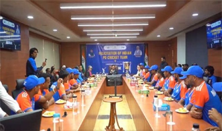 मांडविया ने भारतीय दिव्यांग क्रिकेट टीम को किया सम्मानित