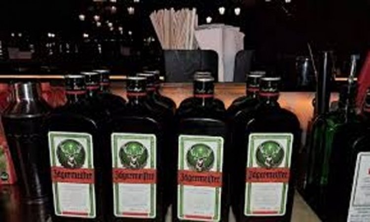 रायपुर के 6 होटल-बार में छापा