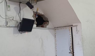 फ्लिपकार्ट कोरियर स्टोर में बड़ी चोरी:दीवार काटकर घुसे, 1.20 लाख रुपए और लाखों का सामान ले गए