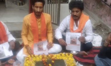 हिन्दू संगठन ने काशी में किया आसुरी शक्तियां की नाश-यज्ञ:मुलायम की मूर्ति कुंभ से हटाने की उठी मांग,रोशन पाण्डेय ने शिविर में मुसलमानों के होने का किया दावा