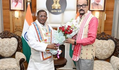 राज्यपाल डेका ने असम के राज्यपाल आचार्य से की भेंट