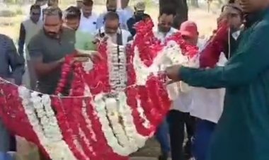 मंडला में महान चित्रकार हैदर रजा को श्रद्धांजलि:103वीं जयंती पर कब्र पर चादर चढ़ाई, चार दिवसीय कला उत्सव शुरू