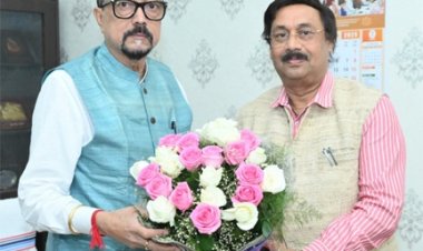 राज्यपाल डेका से विधानसभा सचिव शर्मा ने की सौजन्य भेंट