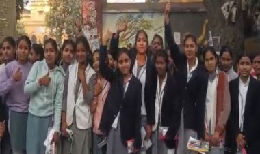 सुल्तानपुर में 127 केंद्रों पर यूपी बोर्ड परीक्षा शुरू:79 हजार छात्र देंगे एग्जाम, हर केंद्र पर स्टेटिक मजिस्ट्रेट की तैनाती