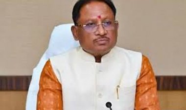 मुख्यमंत्री विष्णु देव साय ने बाबू छोटेलाल श्रीवास्तव की जयंती पर किया नमन