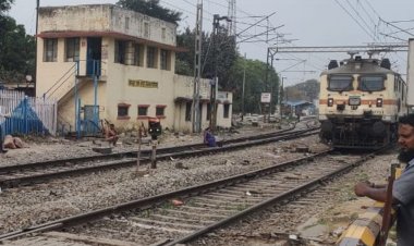 मेला देखकर लौट रहे दो युवकों वाहन ने टक्कर मारी:एक की मौत, दूसरा घायल; धार में इंदौर-अहमदाबाद हाईवे पर हादसा