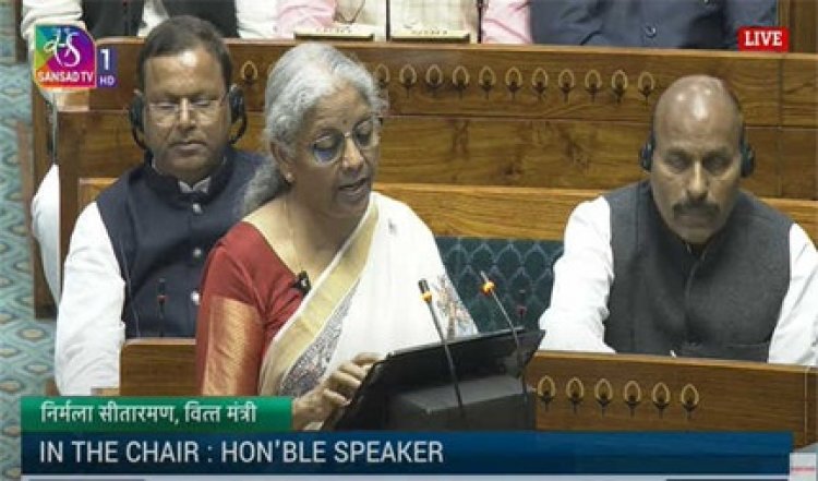 बीमा क्षेत्र के लिए एफडीआई की सीमा 74 फीसदी से बढ़ाकर 100 फीसदी की गयी