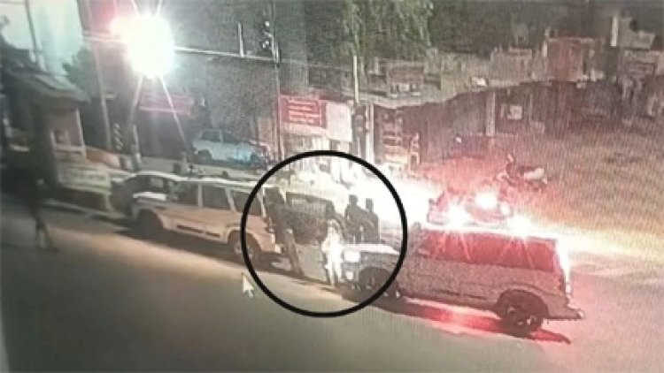 रायपुर में चेकिंग के दौरान कार चालक ने पुलिस की गाड़ी को मारी टक्टर, CSP और SSP बाल-बाल बचे