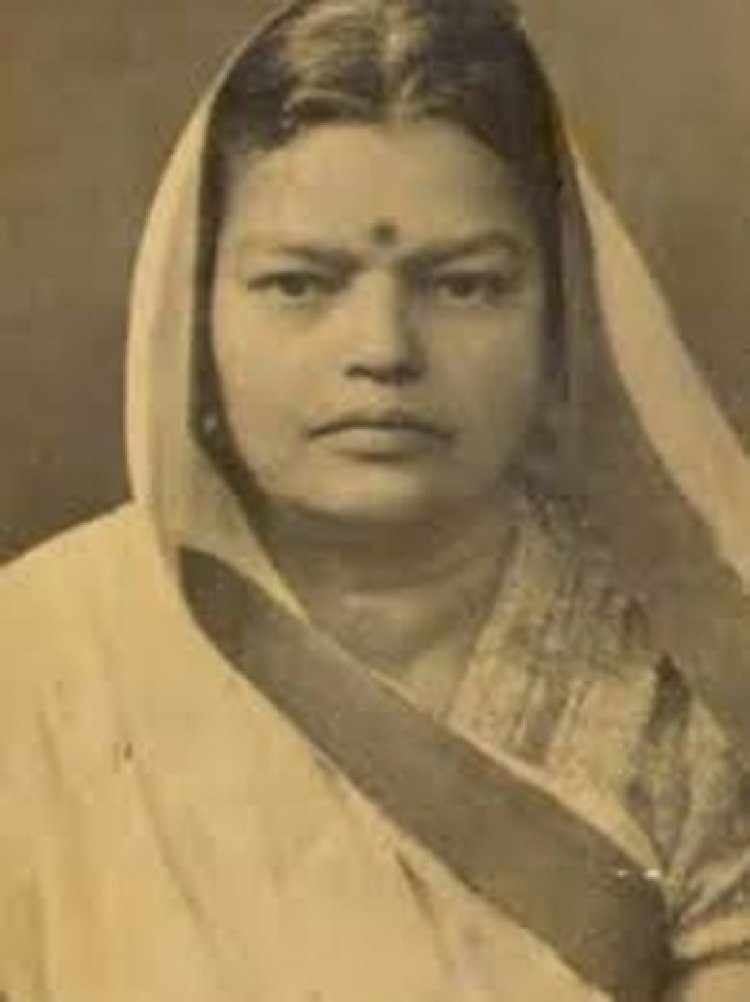 मुख्यमंत्री विष्णु देव साय ने सुप्रसिद्ध कवयित्री सुभद्रा कुमारी चौहान की पुण्यतिथि पर उन्हें किया नमन