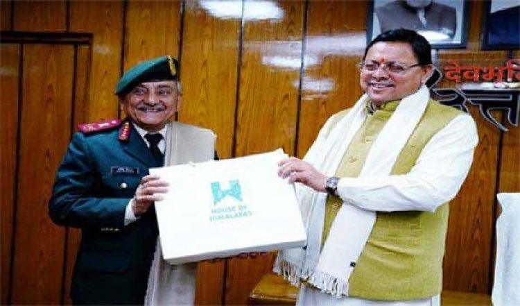 सीडीएस जनरल चौहान पहुंचे देहरादून, धामी से की भेंट