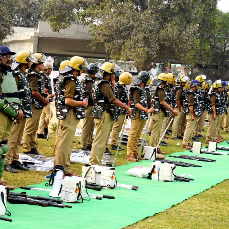 त्योहारों की सुरक्षा को लेकर पुलिस सतर्क:दंगा नियंत्रण की मॉकड्रिल, टीयर गैस और वाटर कैनन का किया अभ्यास