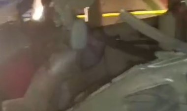 खरगोन की कुंदा नदी में बहकर आई जलकुंभी:नौका विहार बंद, 5 साल में सौंदर्यीकरण पर खर्च हुए 5 करोड़ रुपए