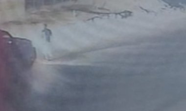 भिंड में रिटायर्ड फौजी के घर पर फायरिंग:स्कार्पियो से आए आरोपियों ने चलाई गोलियां, सीसीटीवी में कैद हुई वारदात