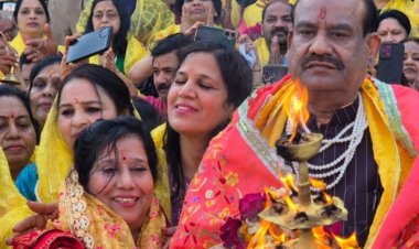 लोकसभा अध्यक्ष ओम बिरला मथुरा में:वृंदावन में परिवार के साथ किया यमुना पूजन, पत्नी करेंगी परिजनों के साथ ब्रज यात्रा