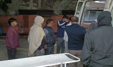 अलीगढ़ में बाइक सवार को कार ने रौंदा, मौत:देर रात दोस्त की शादी से लौट रहा था युवक, सीसीटीवी खंगाल रही पुलिस