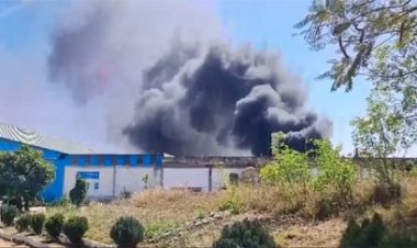 नट-बोल्ट की फैक्ट्री में लगी भीषण आग