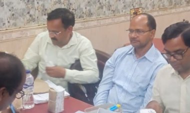 होली से पहले सिद्धार्थनगर में खाद्य सुरक्षा विभाग अलर्ट:35 नमूने जांच के लिए भेजे, खोवा-पनीर समेत कई मिठाइयां नष्ट कराई गईं