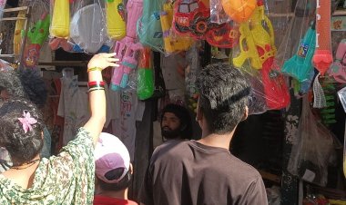 सीहोर में होली के लिए ऑटोमैटिक वाटर गन की डिमांड:मार्केट में हजार रुपए तक की पिचकारी; मोदी मास्क और उनकी फोटो लगी चीजों की बिक्री ज्यादा