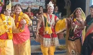 खरगोन में दशोरा नागर समाज का फाग उत्सव:10 नगरों की महिलाओं ने हर्बल रंगों से खेली होली; सामाजिक एकता का संदेश दिया