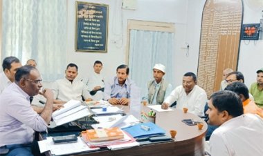 ईआरओ, डीईओ, सीईओ स्तर पर राजनीतिक दलों के साथ जमीनी स्तर की बैठकें जारी