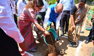 एक पौधा जरूर लगाएं, धरती को हरियाली दें: राज्यपाल रमेन डेका
