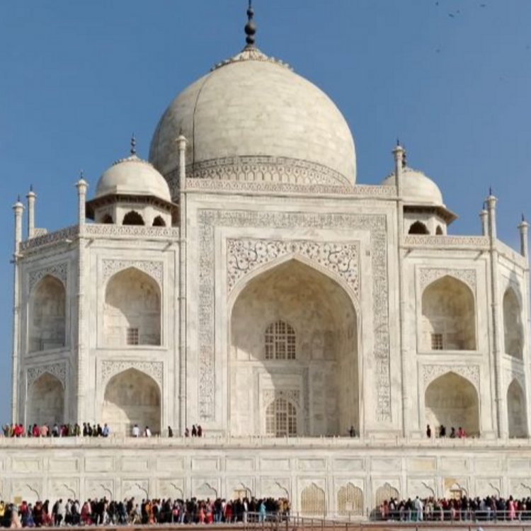 ताजमहल में महिलाओं को आज फ्री एंट्री:एएसआई ने अंतरराष्ट्रीय महिला दिवस पर दिया तोहफा, अन्य स्मारकों में भी एंट्री फ्री