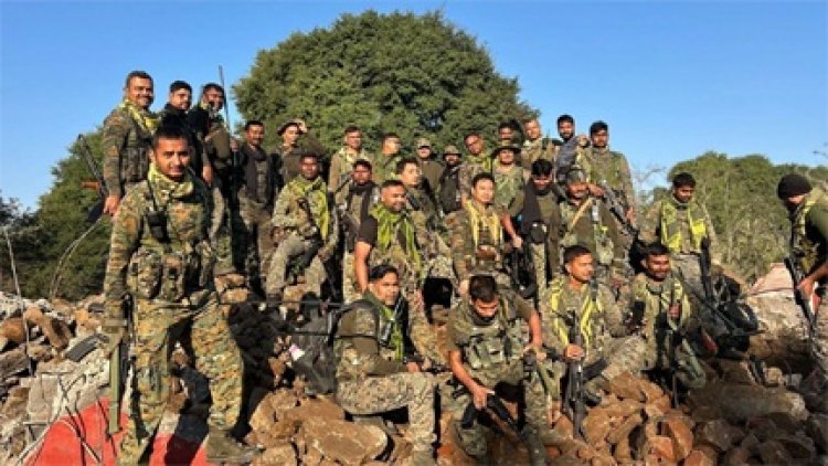 नक्सलियों के बनाए 70 फीट ऊंचे स्मारक को जवानों ने किया ध्वस्त