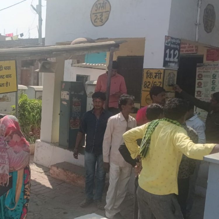 ट्रेन की चपेट आकर युवक की मौत:कन्नौज में खेत जाते समय रेलवे ट्रैक पर हादसा, पत्नी की मौत से था परेशान