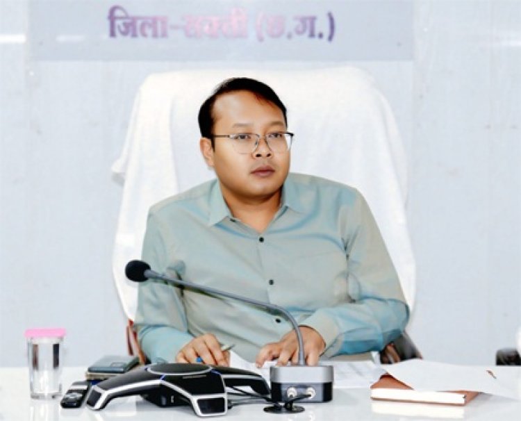 कलेक्टर ने ली साप्ताहिक समय सीमा की बैठक