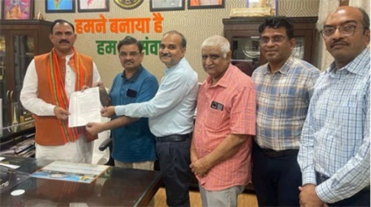अस्पतालों के खिलाफ कार्रवाई रोकने आईएमए मिला हेल्थे मिनिस्टर से, उठाया आयुष्मान में अपर्याप्त पैकेज का मसला...