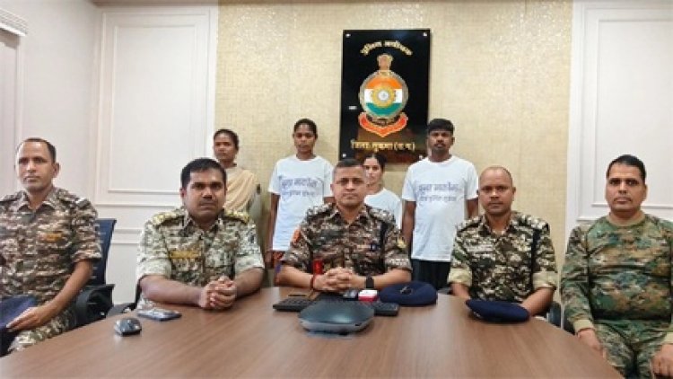 सुकमा में 2-2 लाख रुपये के इनामी तीन नक्सलियों ने किया सरेंडर