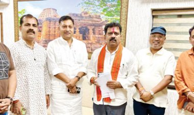 ट्रांसपोर्टर की पिटाई मामले में भाजपा जिलाध्यक्ष के नेतृत्व में प्रतिनिधिमंडल मिला गृहमंत्री से