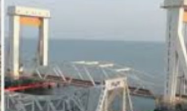 प्रधानमंत्री नरेन्द्र मोदी ने तमिलनाडु में नए पंबन पुल का उद्घाटन किया