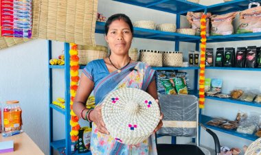 रायपुर : छिंद कांसा की सुंदर टोकरियों से संवरी जिंदगी,  रिंकी यादव बनीं गांव की महिलाओं के लिए मिसाल