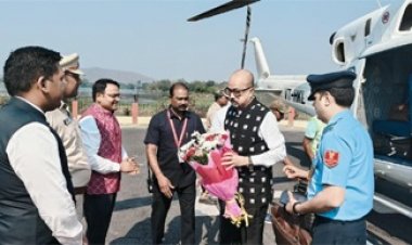 राज्यपाल डेका का संबलपुर पहुंचने पर आत्मीय स्वागत