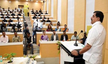 चयनित अधिकारी सेवा भाव और सकारात्मक मानसिकता के साथ करें अपने अधिकारों का उपयोग : मुख्यमंत्री डॉ. यादव