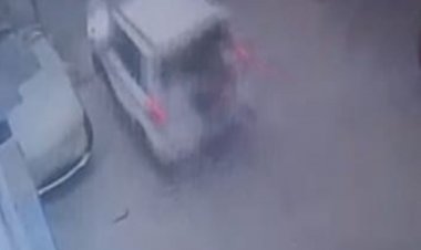 ग्वालियर में हिट एंड रन, CCTV वीडियो आया सामने:सड़क पर पैदल जा रहा था युवक, कार ने मारी टक्कर