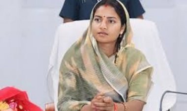 महिला एवं बाल विकास मंत्री ने जिला कार्यक्रम अधिकारी को किया निलंबित