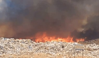 जामुनझिरी के डंपिंग यार्ड में लगी आग:25 से ज्यादा फायर ब्रिगेड मौके पर; 20 घंटों में भी नहीं पाया जा सका काबू