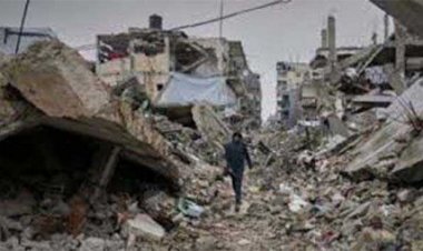 गाजा पट्टी पर इजरायली हमलों में 50 से अधिक लोग मारे गए