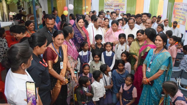 मंत्री श्रीमती उइके ने सिंगरौली में स्कूल चले हम अभियान का किया शुभारंभ