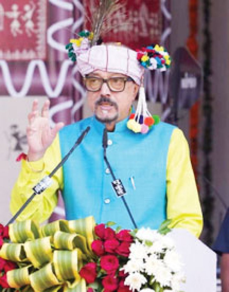बस्तर पंडुम जनजातीय जीवन का स्केच - राज्यपाल