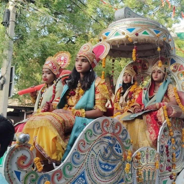 बग्गियों में निकले भगवान श्रीराम और वीर हनुमान:12 डीजे और झांकियों के साथ निकली रामनवमी की शोभायात्रा, बालिकाओं ने आत्मरक्षा का प्रदर्शन किया
