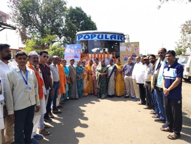 उज्जैन ओंकारेश्वर तीर्थ यात्रा के लिए रवाना हुए 90 श्रद्धालु