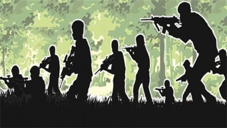 माओवादियों के साथ मुठभेड़,3 माओवादियों के शवों के साथ बड़ी मात्रा में हथियार और विस्फोटक बरामद