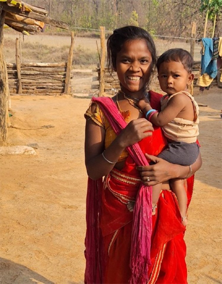 बेटी अनुष्का की छठी में महतारी वंदन योजना बनी खुशियों की वजह